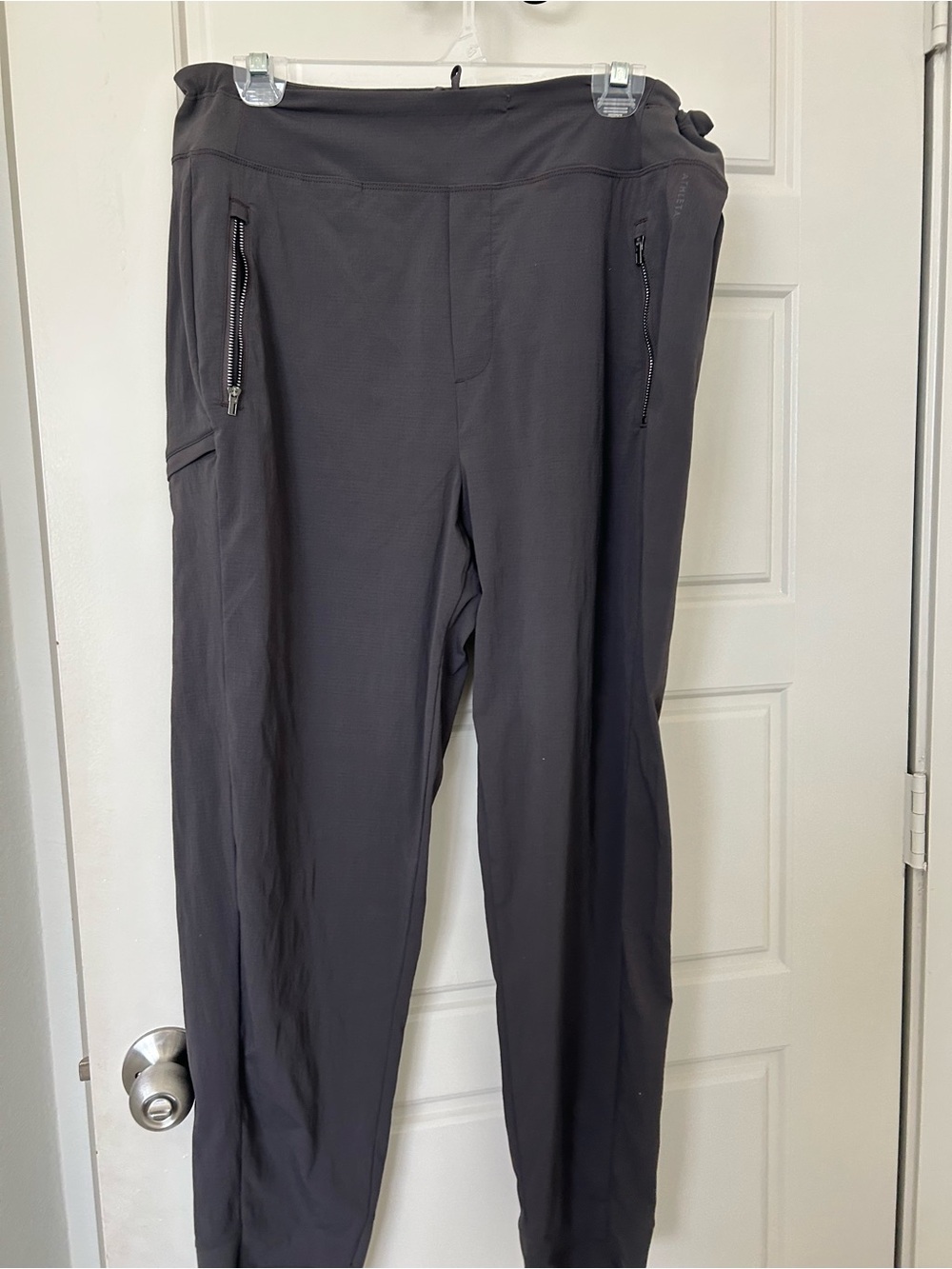 Athleta Trekkie North Jogger Pants in Gray | Size 14